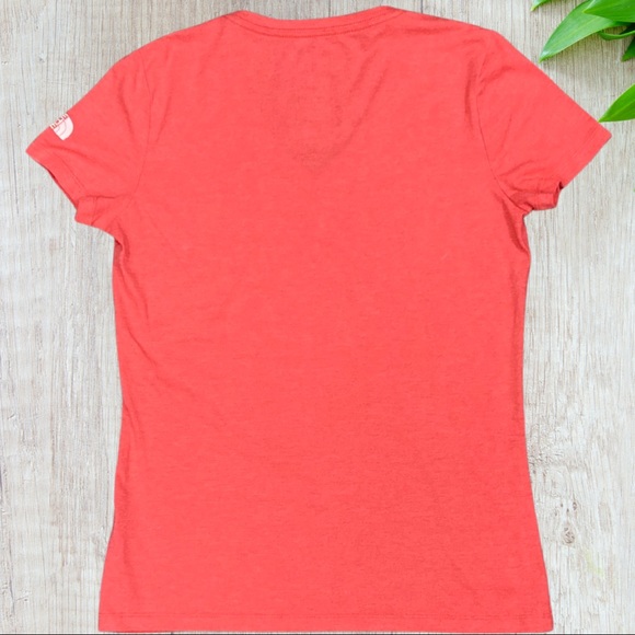 The North Face Classic Fit Tee Shirt Size M - Picture 2 of 4